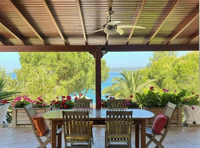 Beach House With Direct Access To Private Beach Near Bodrum * Camlik (Bodrum)