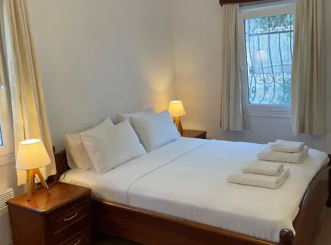 Beach House With Direct Access To Private Beach Near Bodrum